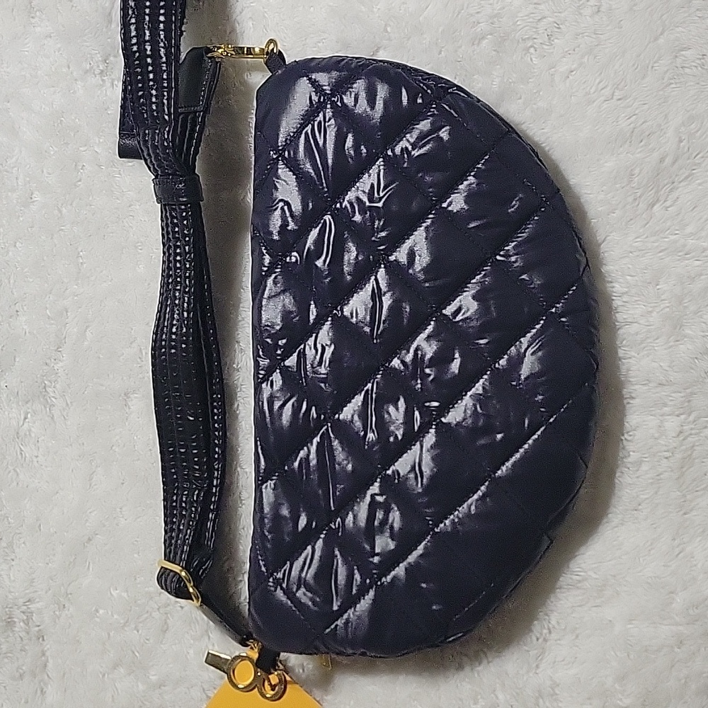 Black Quilted Women's Bag-Goldno.8 - Picture 6 of 7